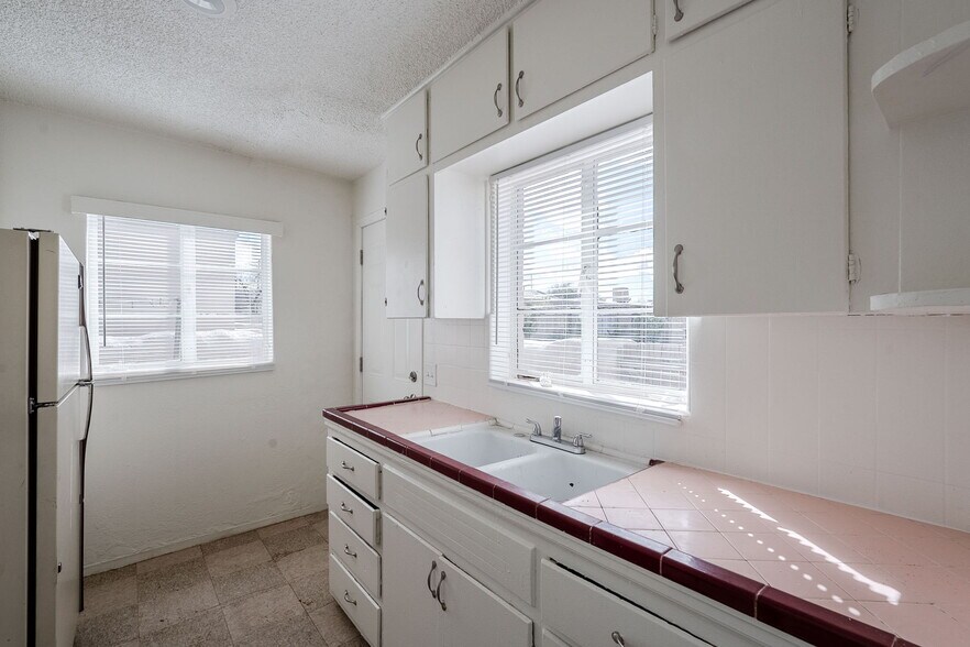 More Photos Of 1220 N Venice Ave, Tucson Apartments For Sale