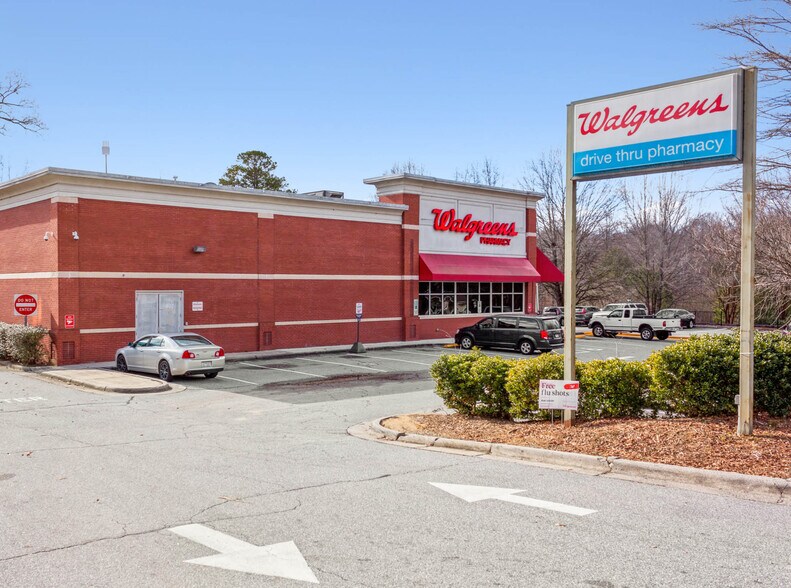 More Photos Of 407 W Main St, Jamestown Drugstore For Sale