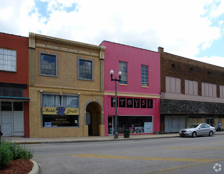 More Photos Of 911 Noble St, Anniston Storefront Retail Office For Sale