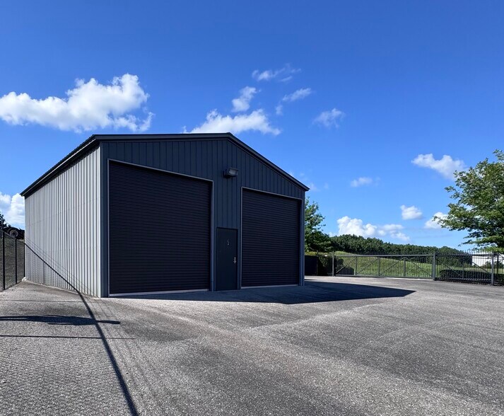 More Photos Of 2355 US Highway 78, Moody Flex For Lease