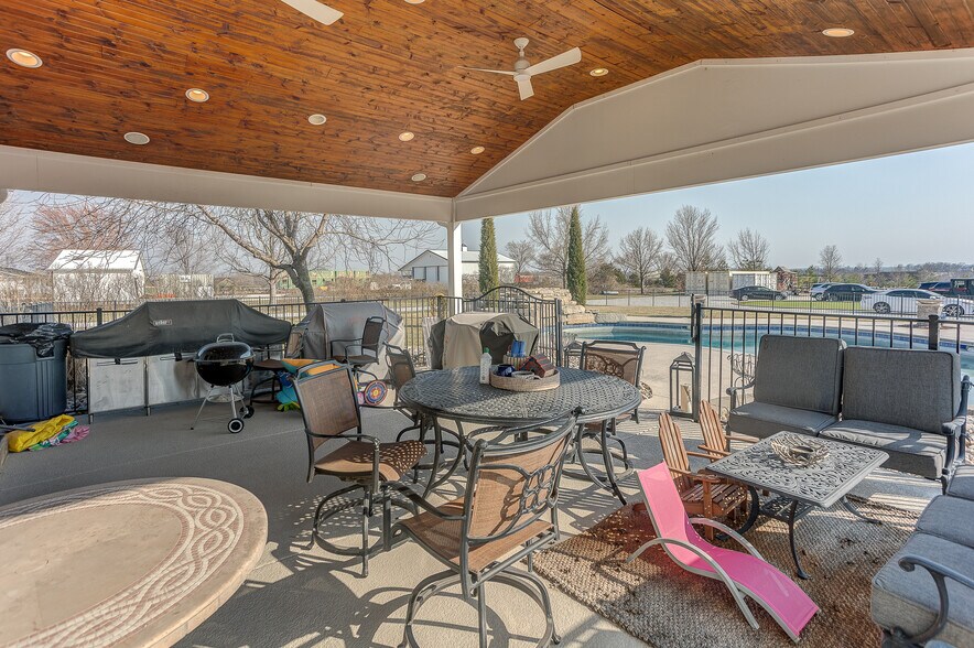 More Photos Of 836 E Highway N, Wentzville Flex For Sale