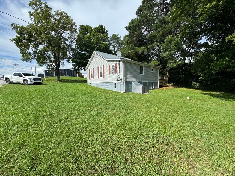 More Photos Of 321 W End Ave, McMinnville Office For Lease