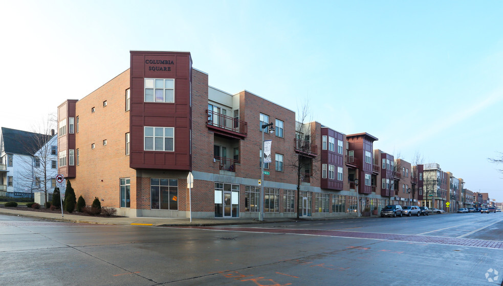 Primary Photo Of 3331 W North Ave, Milwaukee Apartments For Lease