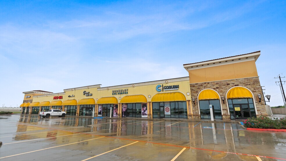 More Photos Of 6500 7th St, Bay City Storefront Retail Office For Lease