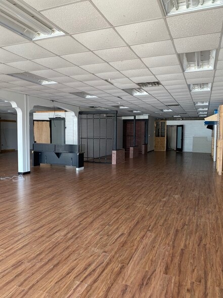 More Photos Of 5109-5137 Raeford Rd, Fayetteville Freestanding For Lease