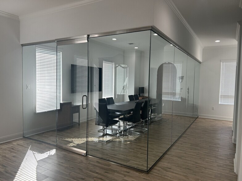 More Photos Of 518 Westgreen Blvd, Katy Office Residential For Lease