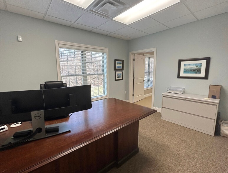 More Photos Of 5084 Wooster Rd, Cincinnati Medical For Sale