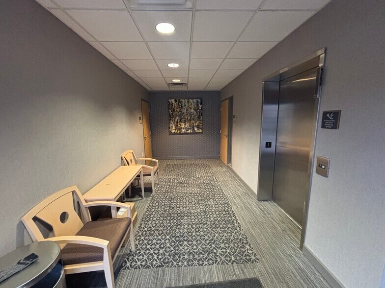 More Photos Of 4600 Main St, Williamsville Medical For Lease