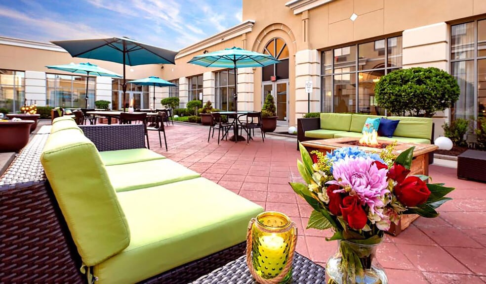 More Photos Of 251 Pennsylvania Pky, Indianapolis Hotel For Sale