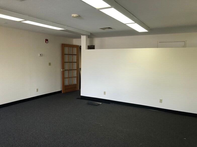 More Photos Of 151-167 John Downey Dr, New Britain Industrial For Sale