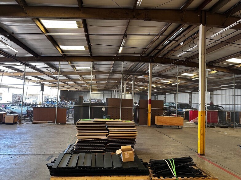 More Photos Of 7503 E 22nd St, Tucson Auto Dealership For Lease