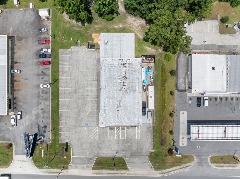 More Photos Of 4828 Augusta Rd, Garden City Freestanding For Sale