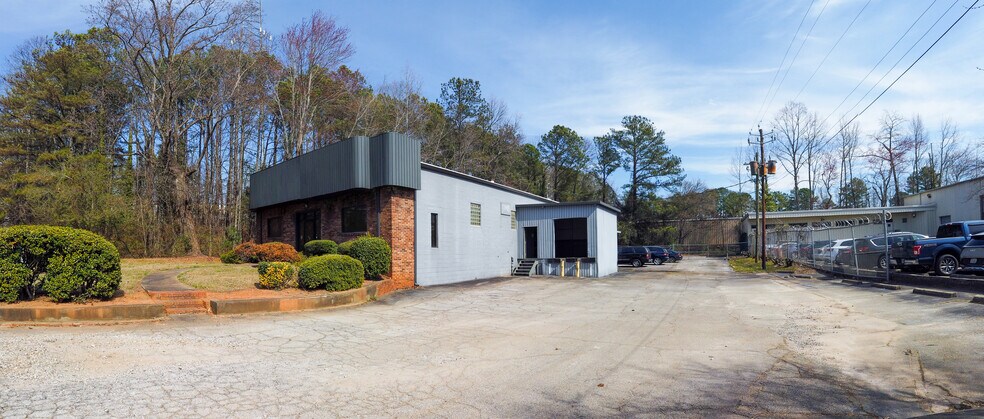 More Photos Of 1661 Roadhaven Dr, Stone Mountain Light Distribution For Sale