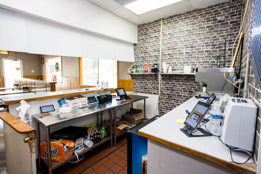 More Photos Of 4400 Keller Ave, Oakland Freestanding For Sale