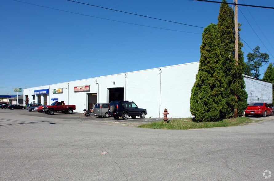 More Photos Of 2821 Garland St, Niles Auto Repair For Sale