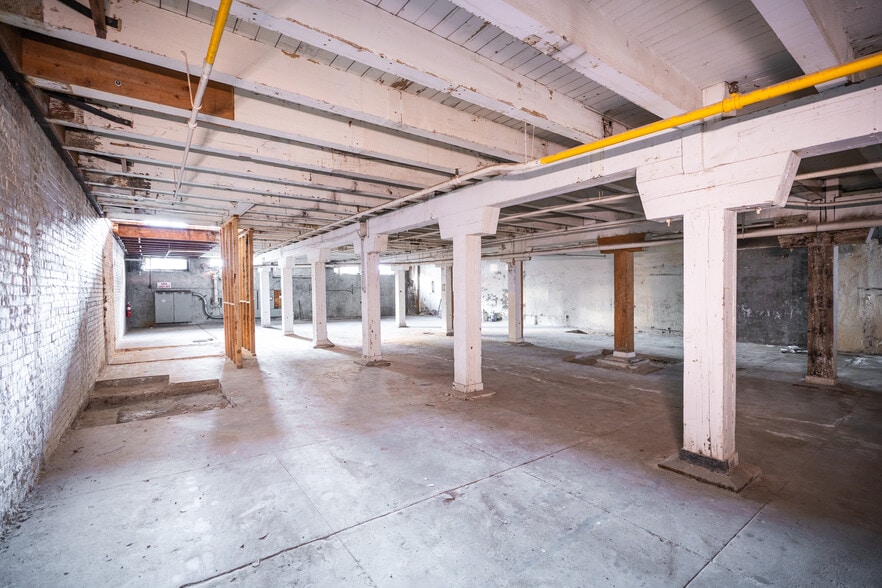 More Photos Of 800-810 Traction Ave, Los Angeles Office For Sale