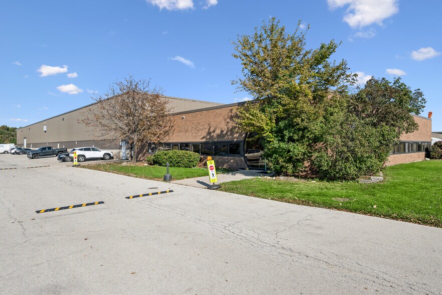 More Photos Of 7300 Santa Fe Dr, Hodgkins Distribution For Lease