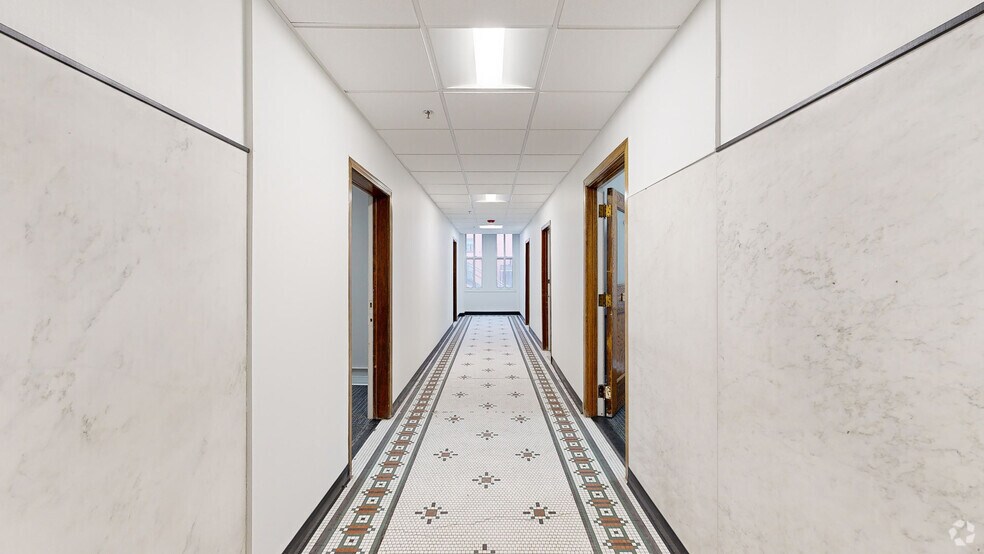 More Photos Of 319 S 17th St, Omaha Office For Lease