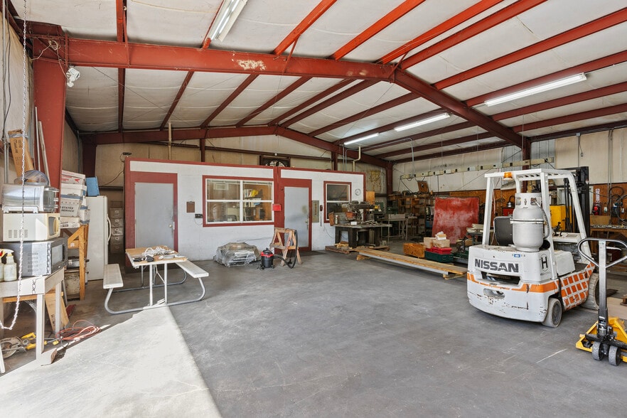 More Photos Of 3100 Adora Teal Way, Crestview Industrial For Sale