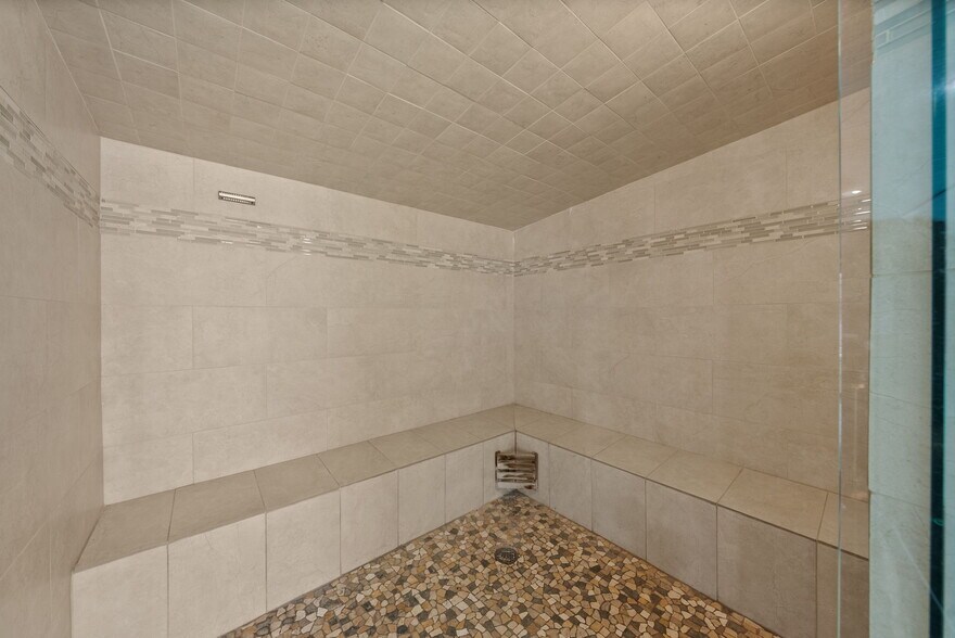 More Photos Of 3105 NE O. B. Riley Rd, Bend Hotel For Sale