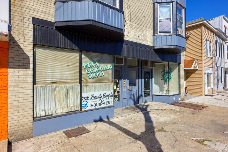 Primary Photo Of 665-667 W Market St, York Storefront Retail Residential For Sale