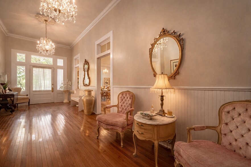 More Photos Of 5800 England Dr, Alexandria Specialty For Sale