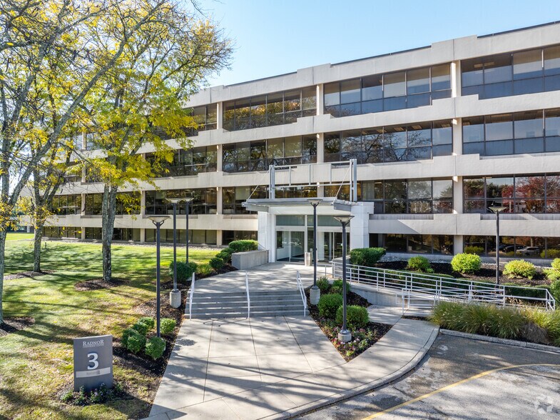 More Photos Of 100 Matsonford Rd, Radnor Unknown For Lease