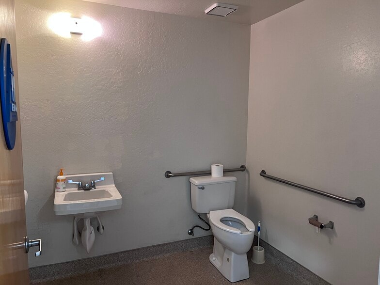 More Photos Of 3380 Olive Hwy, Oroville Self Storage For Sale