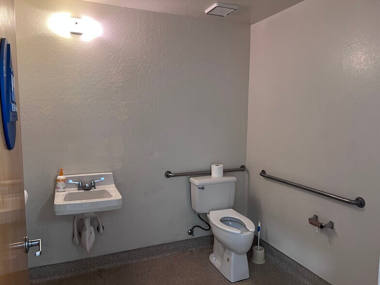 More Photos Of 3380 Olive Hwy, Oroville Self Storage For Sale