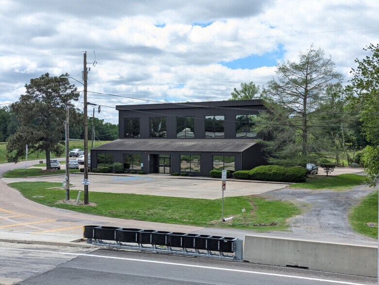 More Photos Of 7945 Eastex Fwy, Beaumont Office For Sale