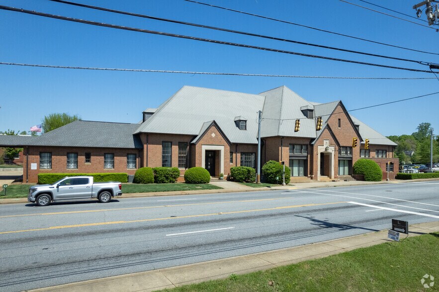 More Photos Of 1800 Drayton Rd, Spartanburg Storefront Retail Office For Lease