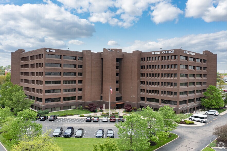 Primary Photo Of 11499 Chester Rd, Sharonville Office For Lease