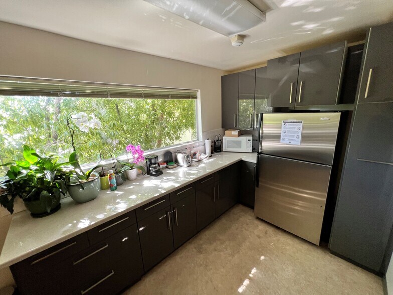 More Photos Of 1615 5th Ave, San Rafael Office For Sale