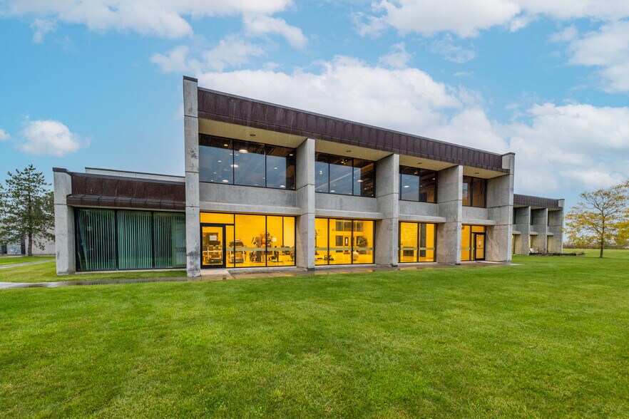 More Photos Of 1020 John St, West Henrietta Loft Creative Space For Sale