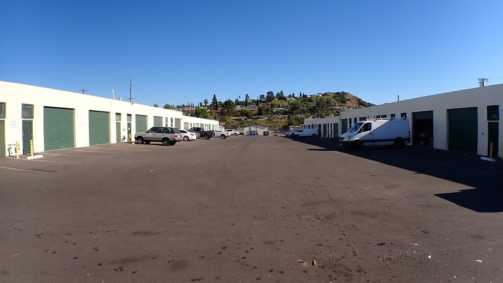 More Photos Of 12770 Pierce St, Pacoima Warehouse For Lease