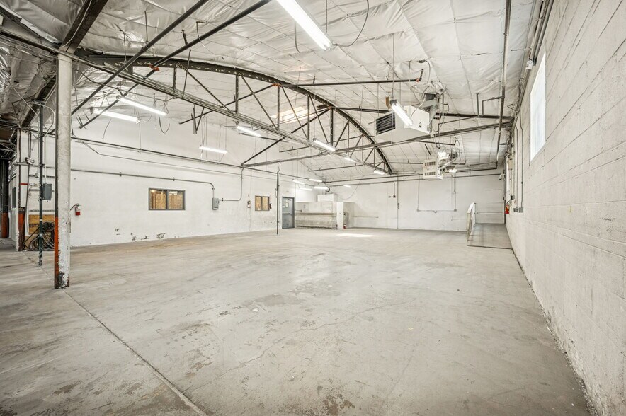 More Photos Of 313 W Bayaud Ave, Denver Warehouse For Sale