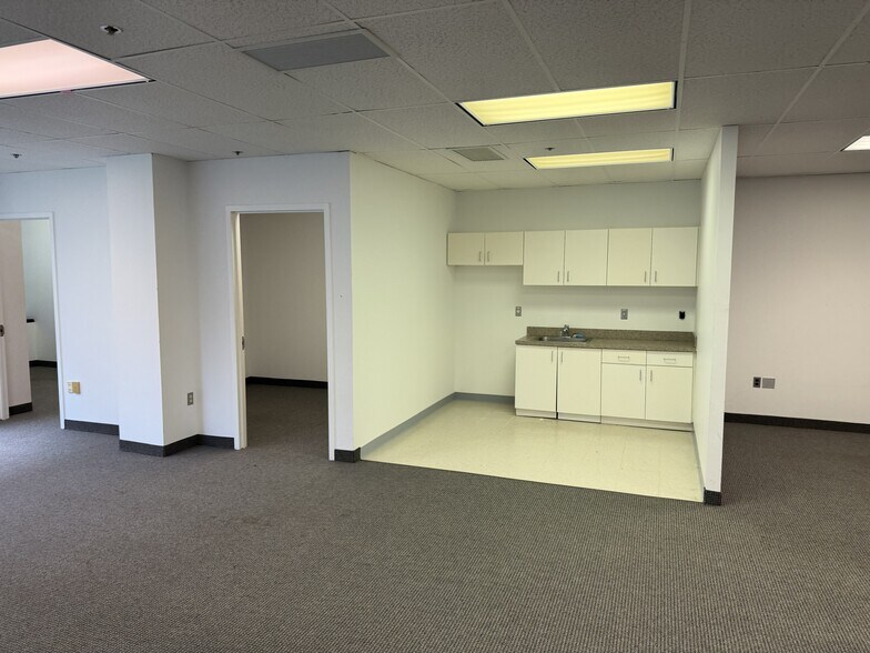 More Photos Of 11490 Commerce Park Dr, Reston Office For Sale