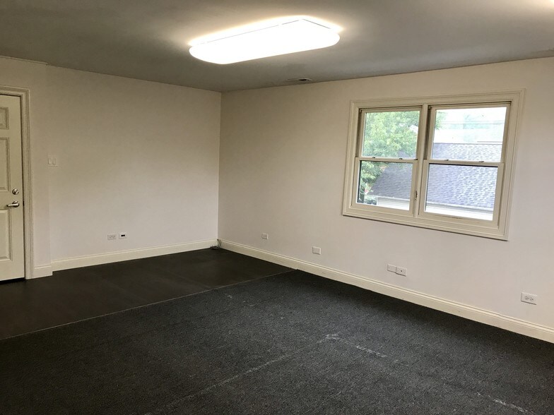 More Photos Of 103 E Ogden Ave, Clarendon Hills Office For Sale