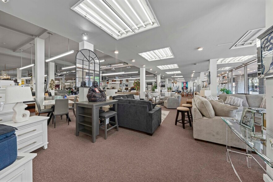 More Photos Of 1144 Elizabeth Ave, Elizabeth General Retail For Sale
