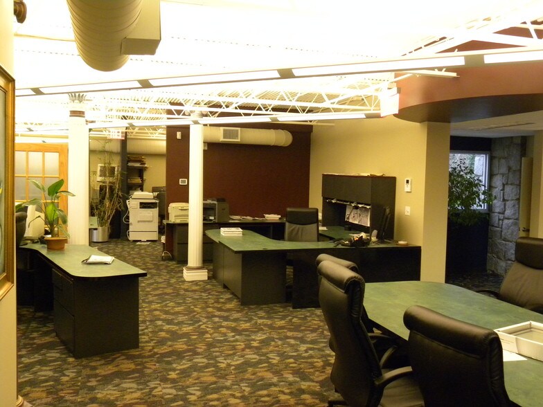 More Photos Of 3700 Longview Dr, Chamblee Loft Creative Space For Sale