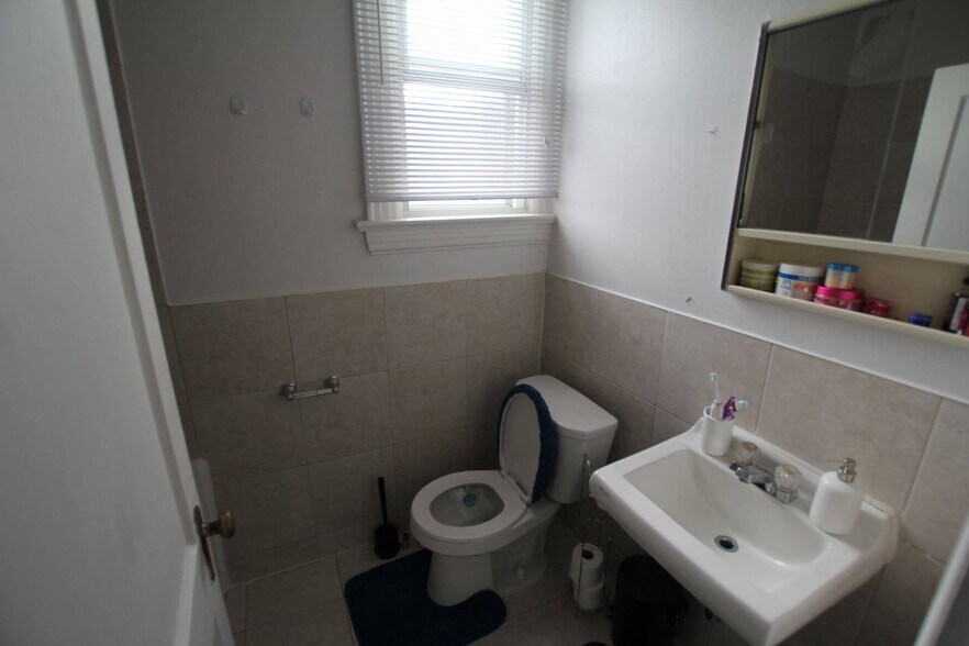 More Photos Of 58 Cedar St, Sudbury Storefront Retail Residential For Sale