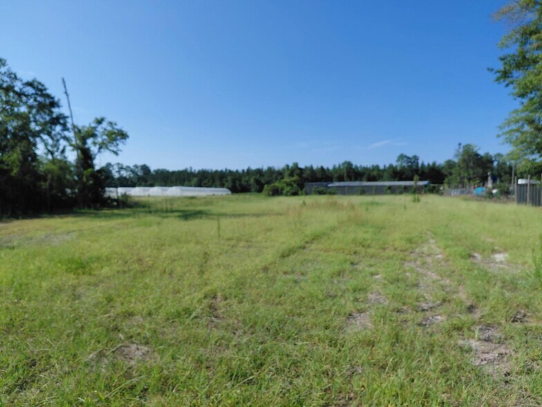 More Photos Of 20065 SE Hawthorne Rd, Hawthorne Warehouse For Lease