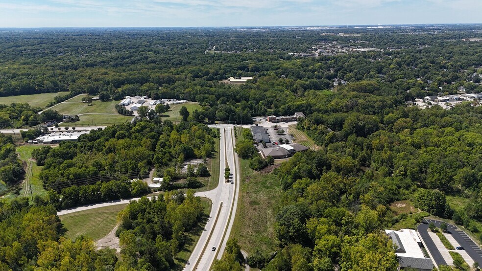 More Photos Of 5550 W 106th St, Zionsville Office For Lease