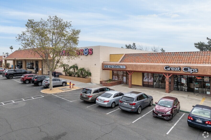 More Photos Of 7700 Limonite Ave, Jurupa Valley Supermarket For Lease