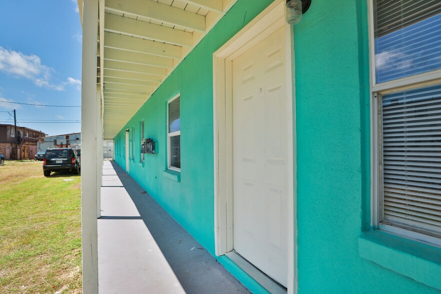 More Photos Of 4217 Sealy St, Galveston Apartments For Sale