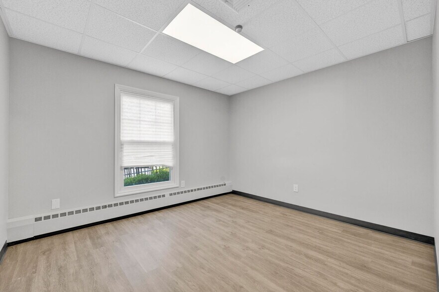 More Photos Of 215 Old Tappan Rd, Old Tappan Medical For Lease