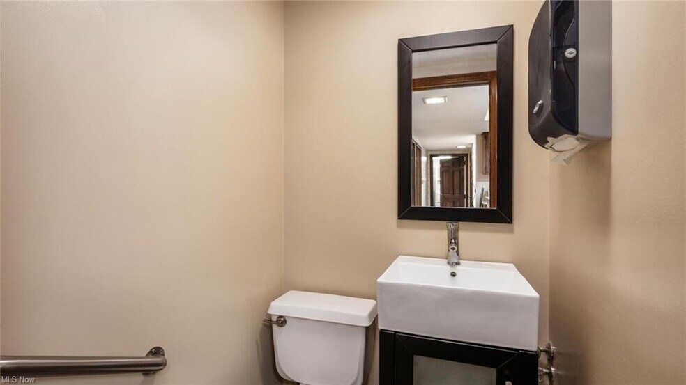 More Photos Of 870 Orchard Hill Rd, Zanesville Assisted Living For Lease