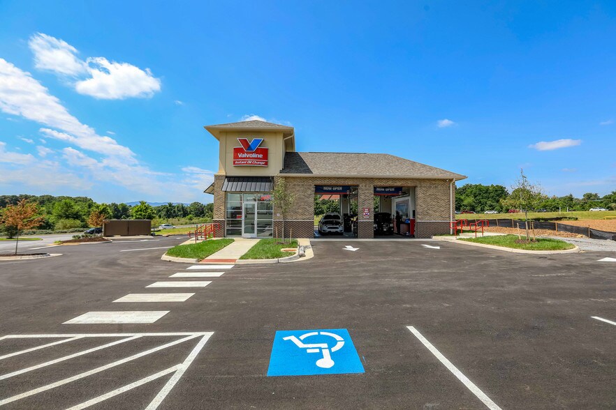 More Photos Of 601 Shenandoah Village Dr, Waynesboro Auto Repair For Sale