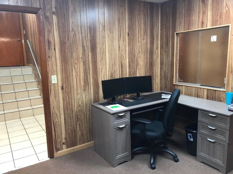 More Photos Of 6709 NW 84th Ave, Doral Light Distribution For Lease