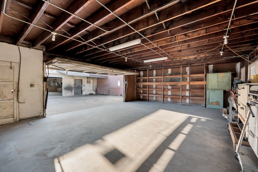 More Photos Of 11606 Inglewood Ave, Hawthorne Auto Repair For Sale